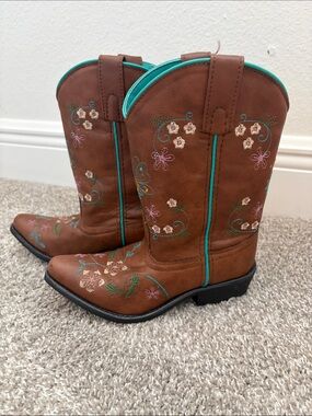SHYANNE GIRLS' FLORAL EMBROIDERY WESTERN BOOTS - SNIP TOE